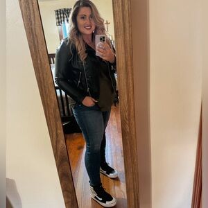 Meet your Posher, Felicha